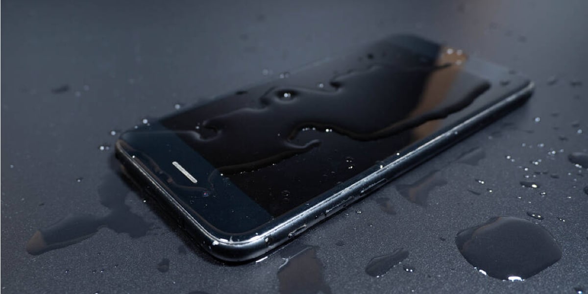 Steps to Take to Fix Water Damage to Your Phone